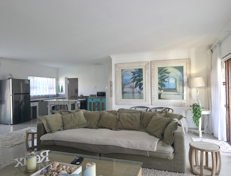 3 Bedroom Property for Sale in Wavecrest Eastern Cape